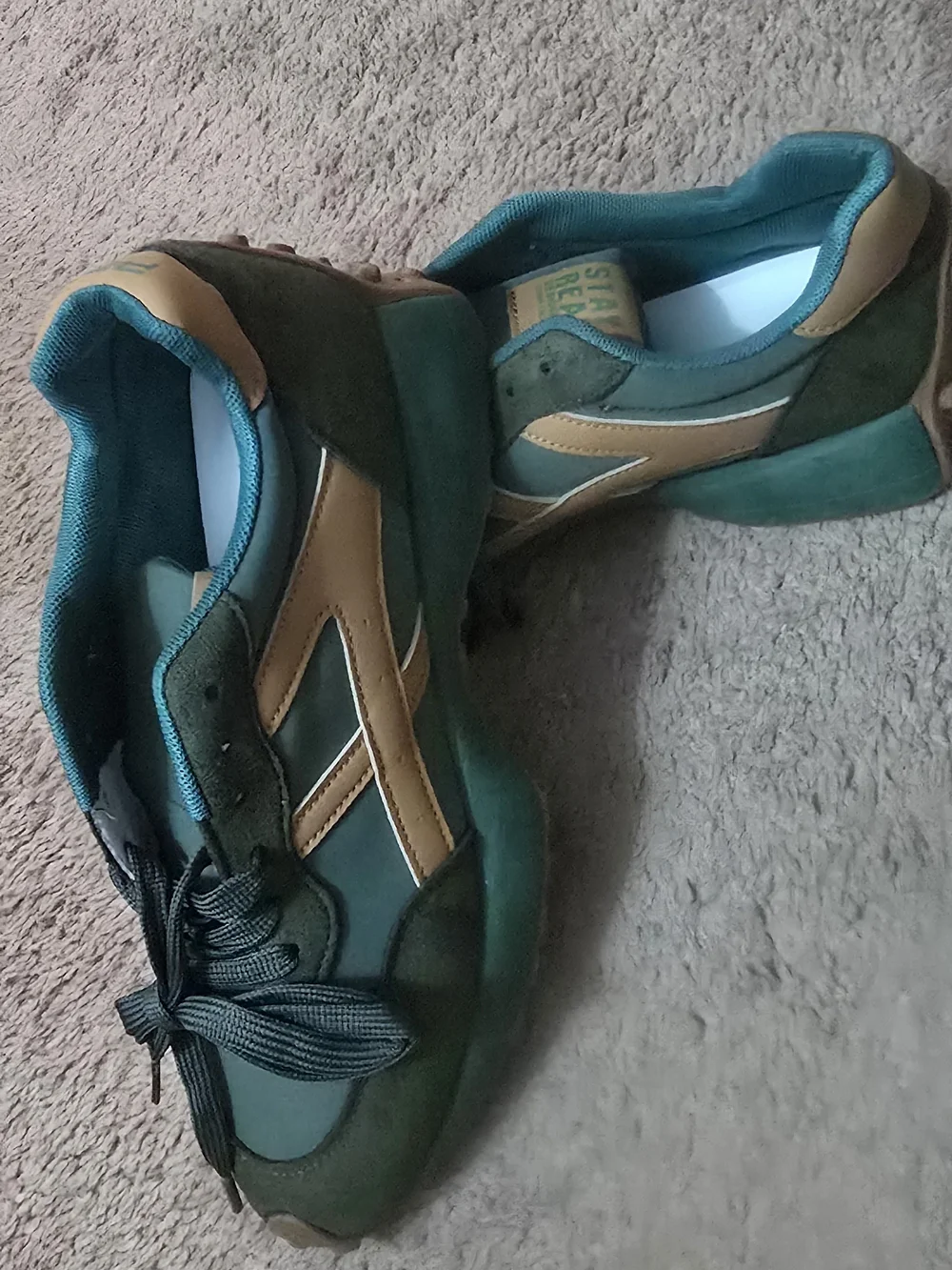 Men’s Green Casual Sneakers